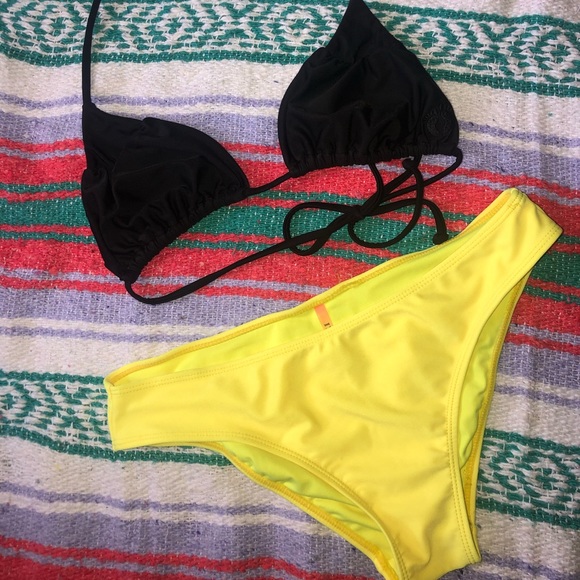 Bikini Lot - Picture 7 of 9